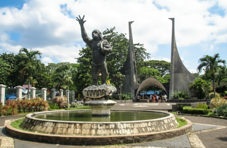 Ragunan Zoo (Taman Margasatwa Ragunan)