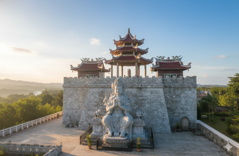 Vihara Patung Seribu Wajah: Kemegahan Arsitektur dan Ekspresi Seribu Karakter